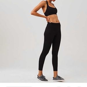 NWT Lou & Grey Form Leggings Low Impact Blk med